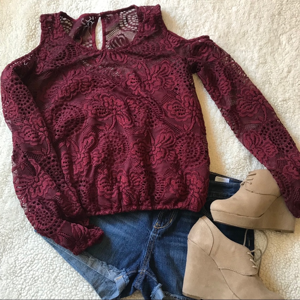 Hollister cutout Shoulder Blouse